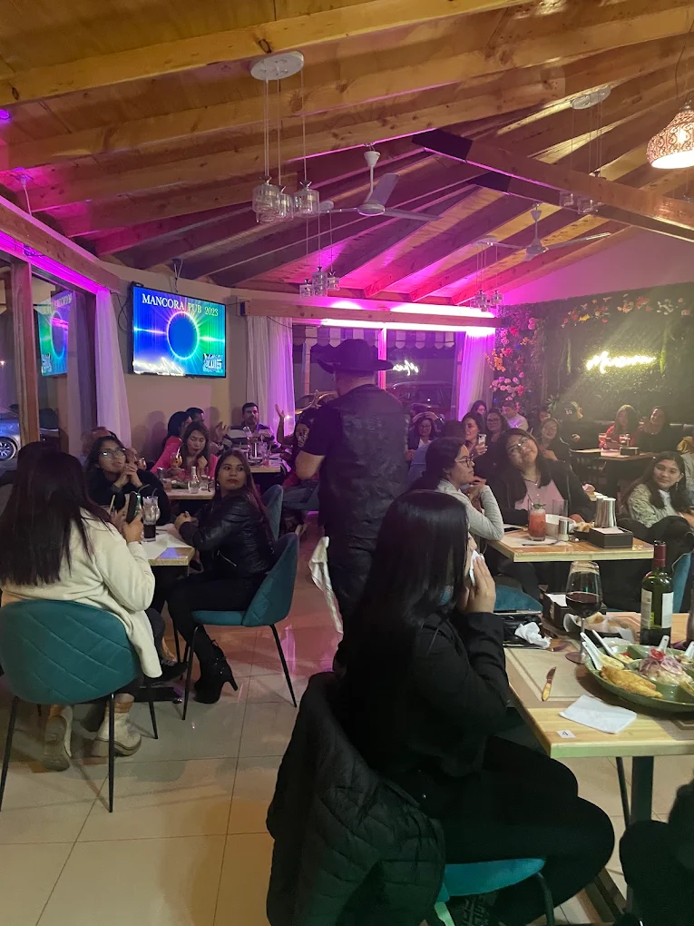 Ambiente con clientes