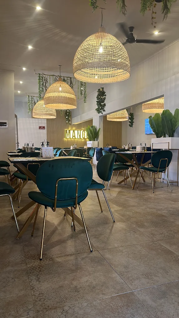 Salón amplio del restaurante
